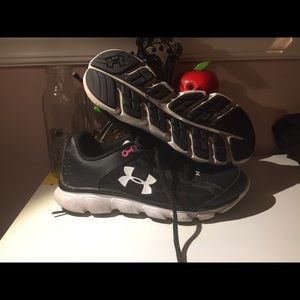Under Armour Tennis Shoes with box!